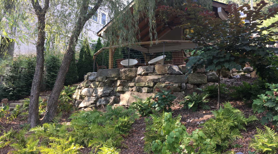 Dry stacked boulder wall in Asheville